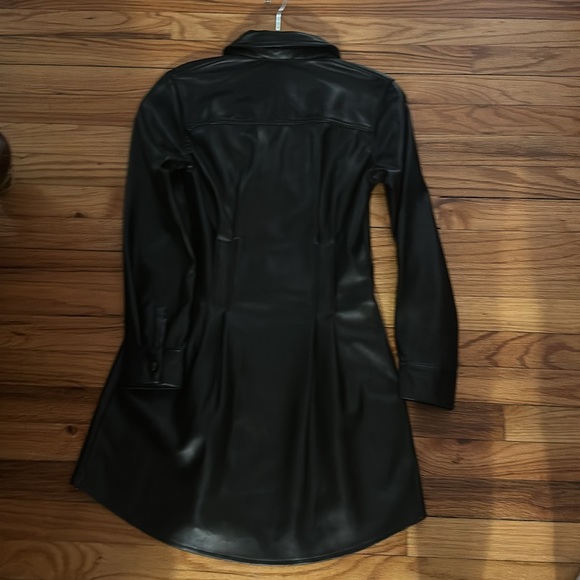 𝗛𝗲𝗮𝗿𝘁𝗹𝗼𝗼𝗺 Tai Dress - Picture 8 of 8